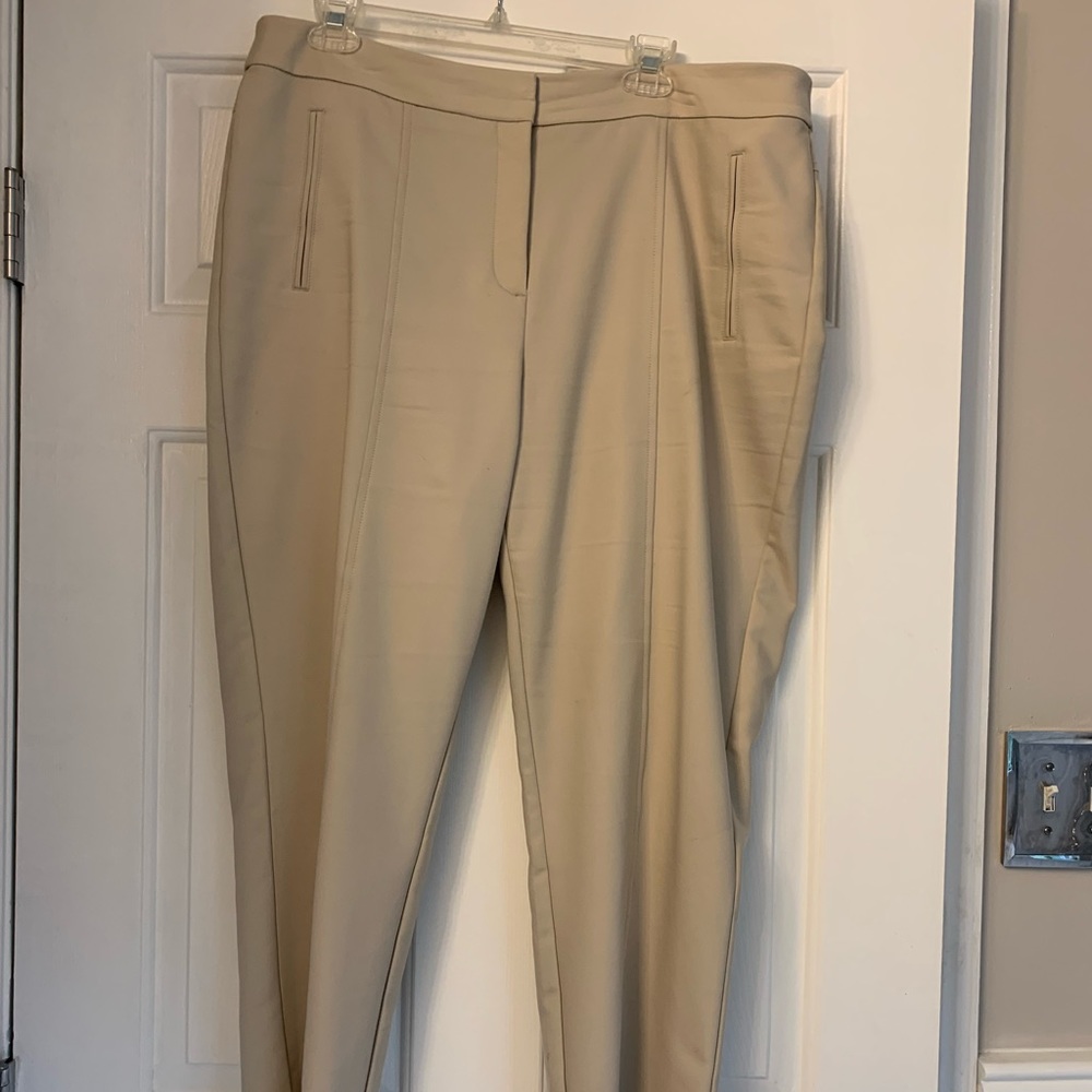Chico’s Oh So Slimming Ankle Pants. Size 2.5